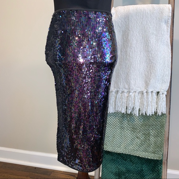 🧜🏼‍♀️ Shop 17 Sequined Pencil Skirt - Picture 3 of 13